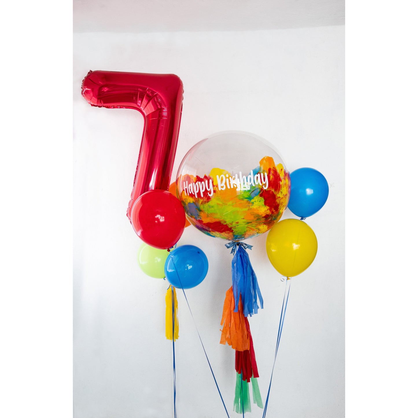 BOUQUET DE + GLOBO GIGANTE DE LATEX Y NÚMEROS METALICOS
